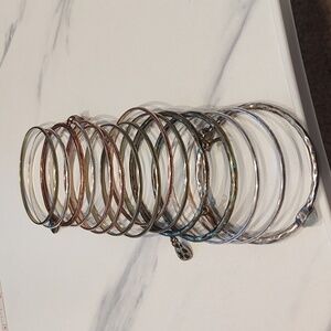 Lot Of 15 Metal Bangle Bracelets Silver, Gold, Rose, Brass Patina & Copper Tone